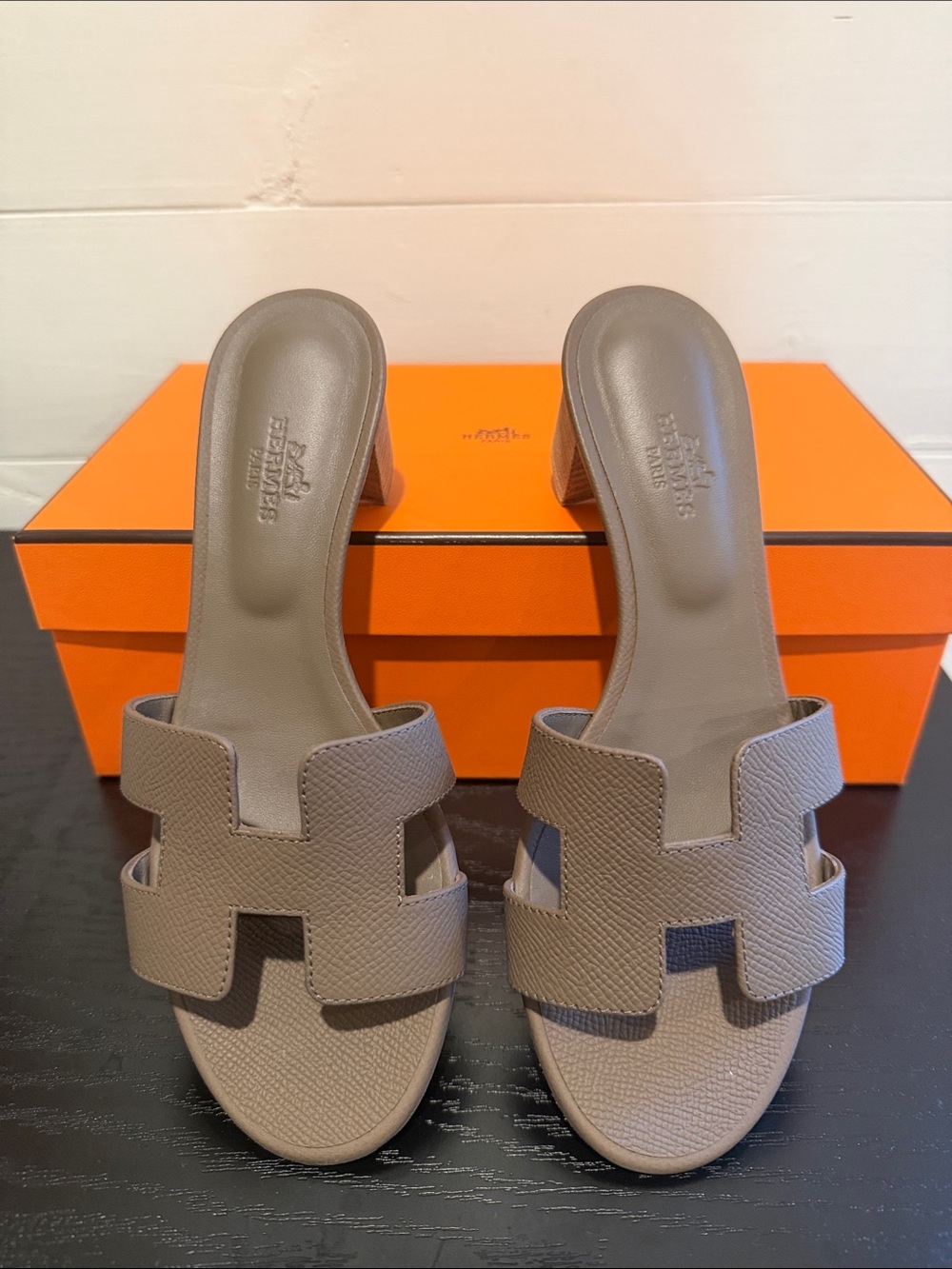Hermes Oasis Sandal in Etoupe 35.5